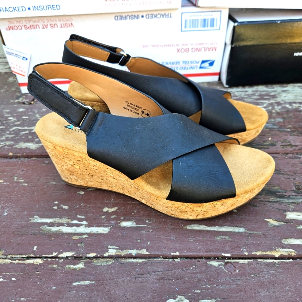 Cushionaire Women's Platform Sandals Size 8.5 - Picture 2 of 16